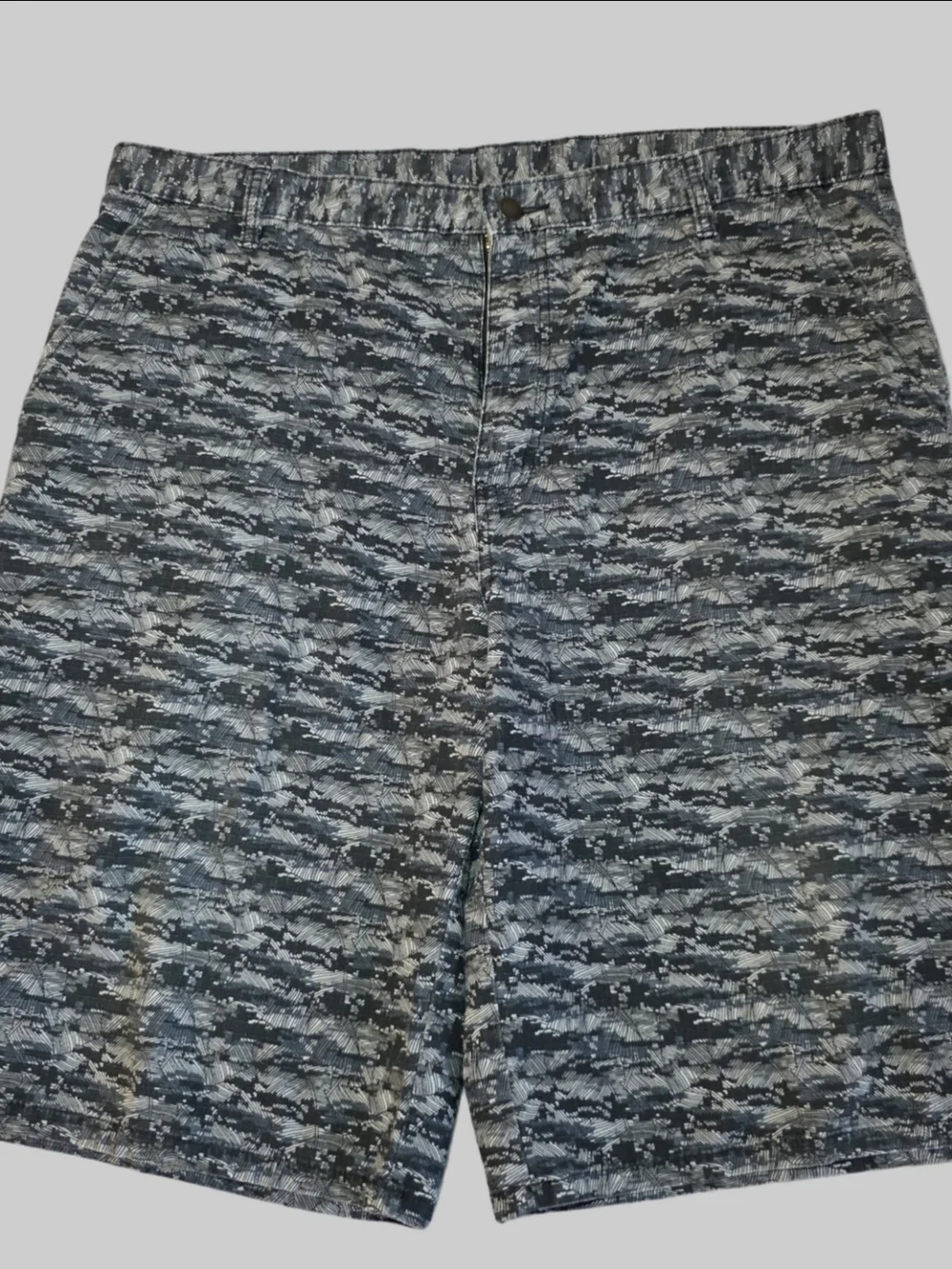 Men's Patterned Flat-Front Cotton Shorts in Black and Gray